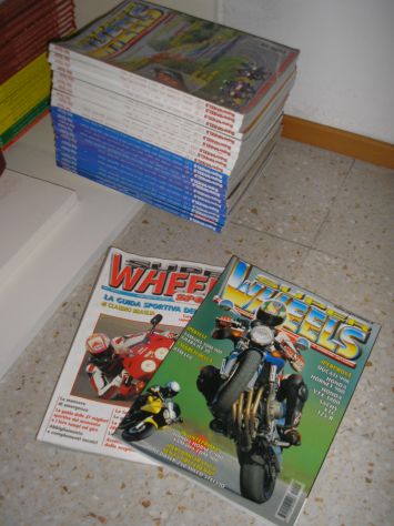 Serie di SUPER WHEELS (rivista motociclistica)