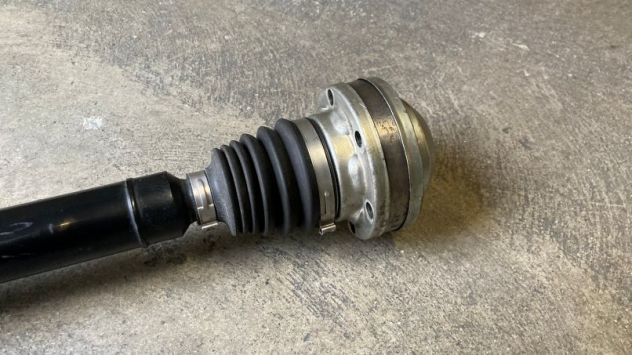 Semiasse anteriore SX Volkswagen Golf 7 2.0TDI 4x4 del 2018 (5K0407272K) - Foto 2