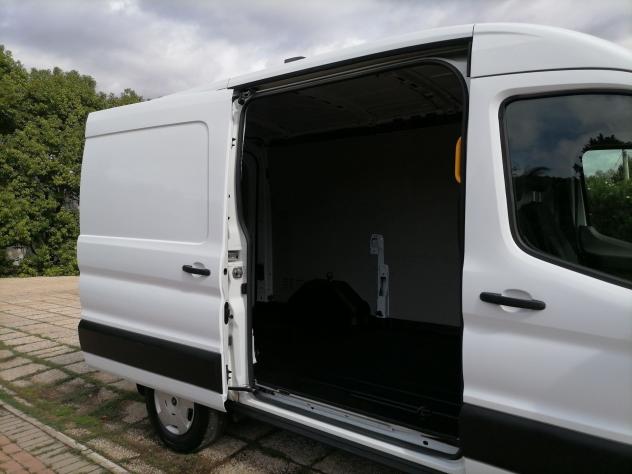 Ford Transit 350 fwd 2.0 ecoblue 130cv trend L2H2 - Foto 8
