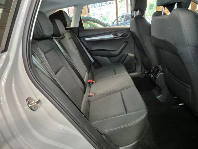Skoda Karoq 2.0 TDI SCR 115 CV Executive - Foto 8