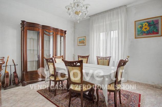 Villa di 234 m² con 5 locali e box auto in vendita a Induno Olona - Foto 4