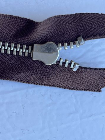 X77 Cerniere Lampo Zip YKK metallo senza tiretto cm 35 Marrone – Pz. 60 - Foto 4