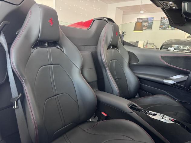 Ferrari SF90 Spider 4.0 Hybrid DCT 4WD Spider - Foto 9