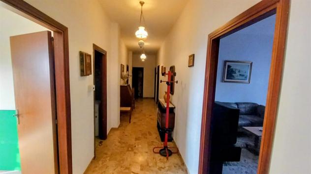 VENDESI A GAMBASSI TERME APPARTAMENTO DI 120 MQ CON GARAGE DI 50 MQ - Foto 3