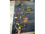 Trenini Chuggington originali con personaggi, stazione, binari