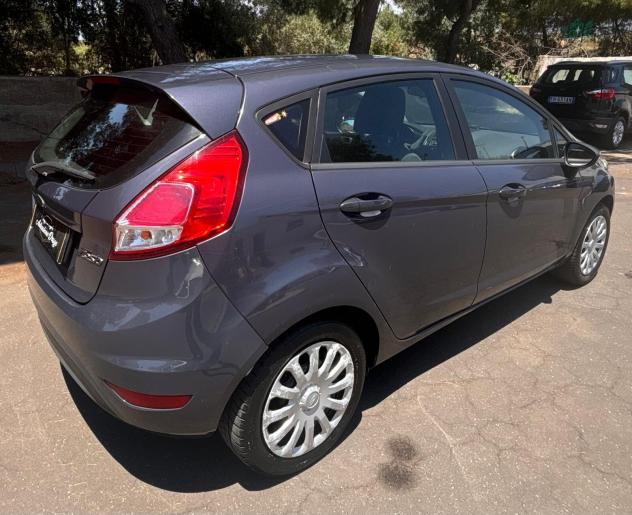 Ford Fiesta 1.5 TDCi 75CV 5 porte - Foto 3