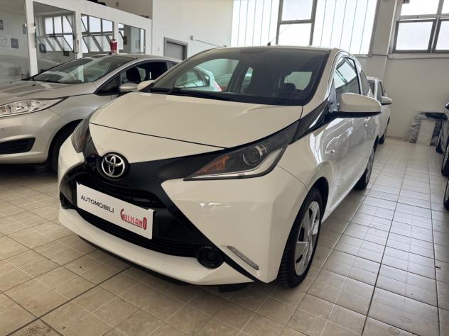 Toyota Aygo 1.0 VVT-i 72 CV 3 porte x-cool - Foto 2
