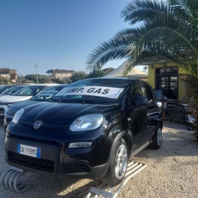 FIAT PANDA HYBRID 2024' KM 4500 TREKING! - Foto 2