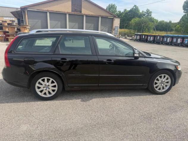 VOLVO V50 D2 R-design senza nessun lavoro da fare rif. 23711607 - Foto 9
