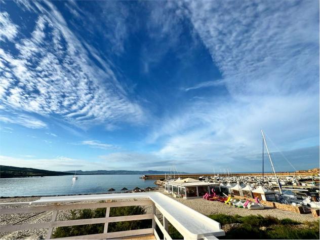 Bilocale con ampia veranda, taverna e posto auto - Bilocale con ampia veranda, taverna e posto auto a pochi minuti da Isola Rossa - Foto 16