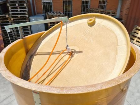 cisterna per vino in vetroresina usato - Foto 4