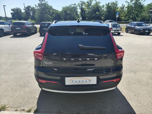 Volvo XC40 Essential T2 #11401 - Foto 4