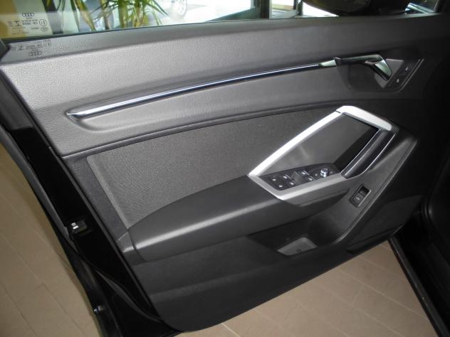 Audi Q3 35 TDI S tronic Business Advanced - Foto 6