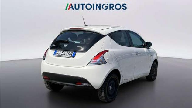Lancia Ypsilon 1.0 firefly hybrid Silver s&s 70cv - Foto 5