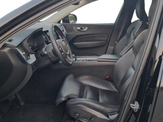 Volvo XC60 B4 197+14 CV Automatico Mild Hybrid Diesel Plus Dark - Foto 5