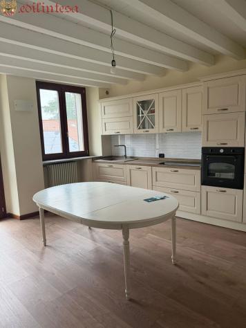 Lesmo trilocale in residence con piscina - Foto 16