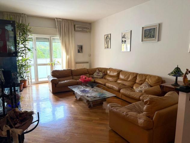 Vendita Appartamento da 121 mq in VIALE EDISON - Foto 2