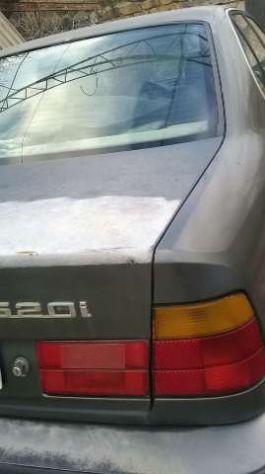 Solo Ricambi VARI BMW serie 5 E34 520I 24V 150cv anno 1990