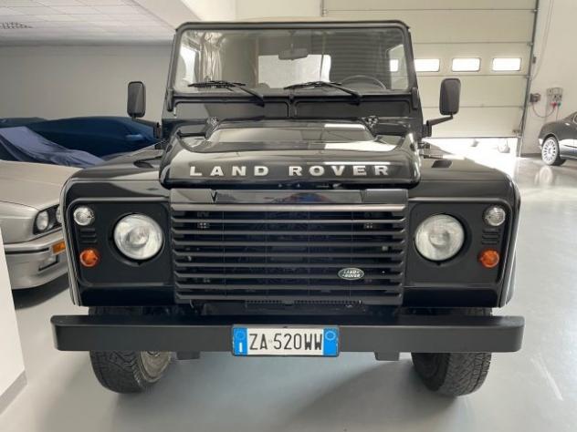 LAND ROVER Defender 90 2.4 TD4 Soft top E rif. 16101534 - Foto 2