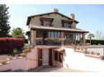 Porano - Vendesi villa con piscina e 1,5 ha di terreno