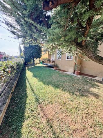 V005550 - APPARTAMENTO TRILOCALE CON DUE BAGNI E GARAGE IN ZONA MADONNA DEL POPOLO A VILLAFRANCA - Foto 7
