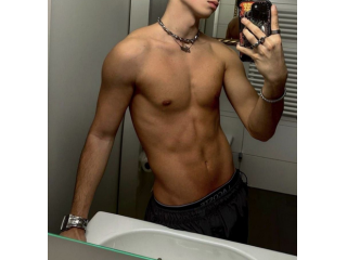 Amore e incontri Cremona - Ragazzo sui 30 bello e moro con tanta passione Tel:3519329239