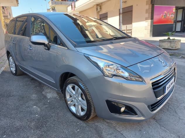 Peugeot 5008 1.6 HDi 115CV Allure 85Kw
