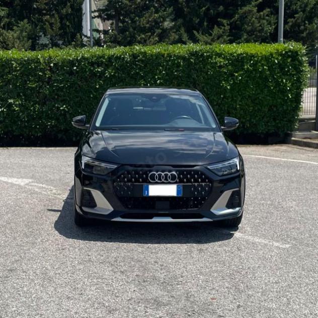 AUDI A1 allstreet (30) 1.0 TFSI S tronic 81KW/110CV rif. 23872913 - Foto 2