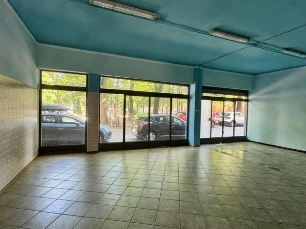 Autorimessa mq. 90 con servizio e cantina - Foto 4