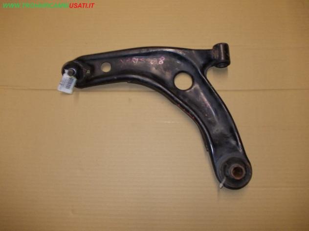 BRACCIO OSCILLANTE SOSP. ANT.S. TOYOTA YARIS (XP90)  Meccanica  Assale  Tiranteria  Braccio oscillante ant. s TOYOTA - YARIS - 01-01-2006 - 01-01-2009