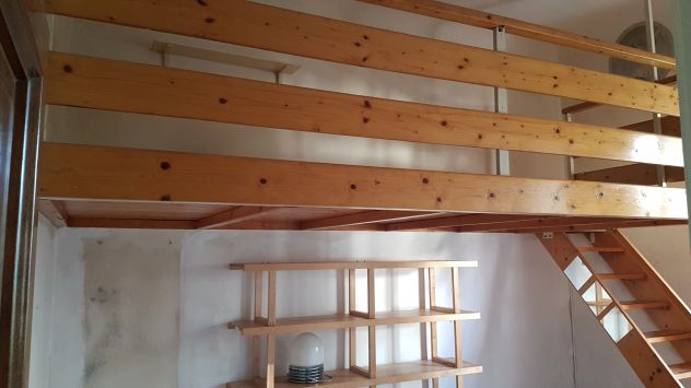 Soppalco in legno massello in ottime condizioni - Foto 7