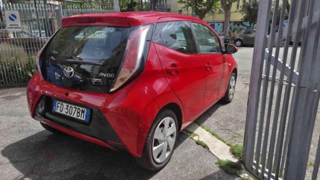 TOYOTA Aygo 1.0 VVT-i 69 CV 5 porte x-clusiv rif. 23708472 - Foto 4