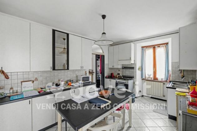 Casa indipendente di 150 m² con 3 locali in vendita a Dumenza - Foto 4