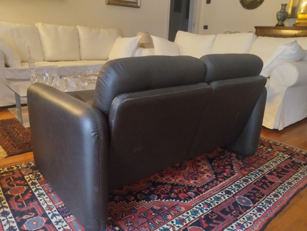 Divano 2 posti in vera pelle nera – ottime condizioni - Foto 3