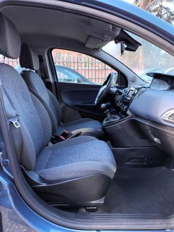 LANCIA Ypsilon 1000 HYBRID SILVER 70CV STEREO USB ITALIA rif. 23775581 - Foto 9