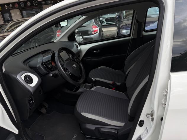 Toyota Aygo Connect 1.0 VVT-i 72 CV 5 porte x-fun MMT XPLAY LED CAR PLAY CERCHI 16 KAMERA NAVI - Foto 10
