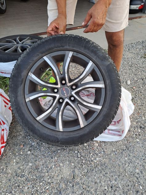 Gomme da neve e cerchi in lega