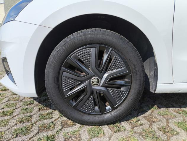 Škoda Fabia 1.0 MPI Evo 59KW STYLE - Foto 8