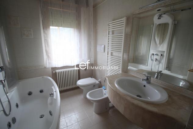 APPARTAMENTO di 4 vani e di 108 mq (FOLLINA) rif. AA78 - Foto 14