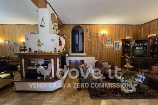 Villa di 216 m² con più di 5 locali e box auto in vendita a Radicofani - Foto 2