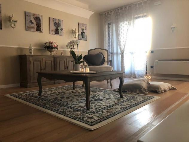 APPARTAMENTO di 5 vani e di 250 mq (SOMMA VESUVIANA) rif. D17 - Foto 7