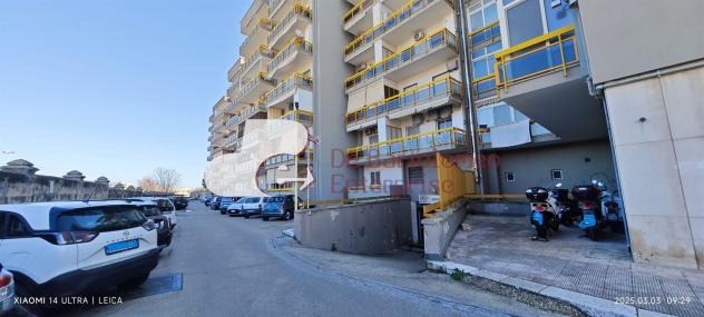 LOCALE AUTORIMESSA