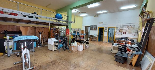 SCORRANO LOCALE C3 ADIBITO A PALESTRA 90.000 € - Foto 4