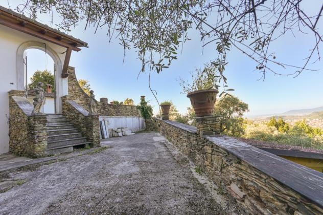 Villa in vendita a Massa 290 mq Rif: 1361595