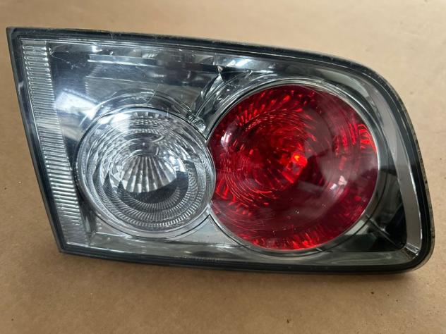 FANALE POST.S.(parte int.) 999-U1295771 Parti elettriche  Fanaleria  Fanali  Fanale post. sx. MAZDA - 6 4 porte / Wagon - 01-09-2002 - 01-08-2005, MAZ