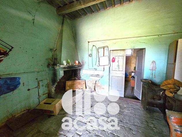 CASA COLONICA VINCOLATA DA RISTRUTTURARE - Foto 14