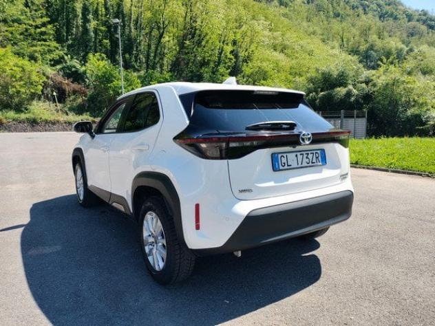 Toyota Yaris Cross 1.5H (116 CV) E-CVT Business AWD-i - Foto 8