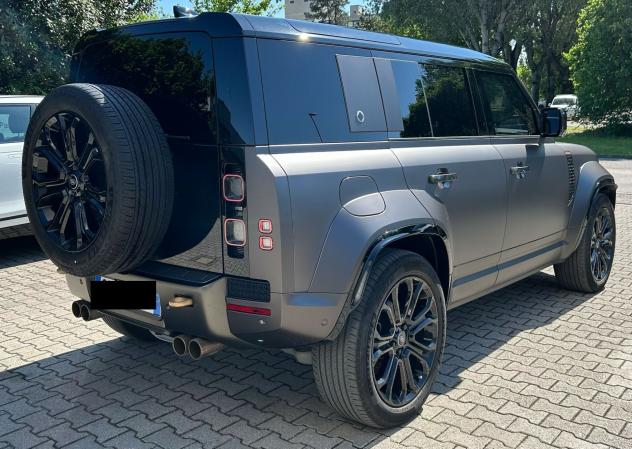 Land Rover Defender 110 4.4 V8 635 CV AWD Auto OCTA - Foto 4
