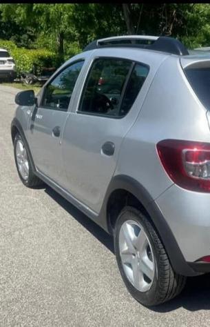 Dacia Sandero Dacian Stepway 1.5 dci 90cv - Foto 3