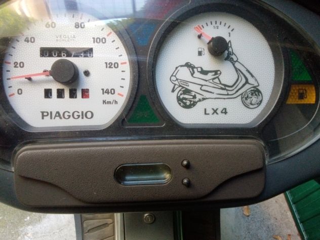 VENDO PIAGGIO HEXAGON 125 4T - Foto 3